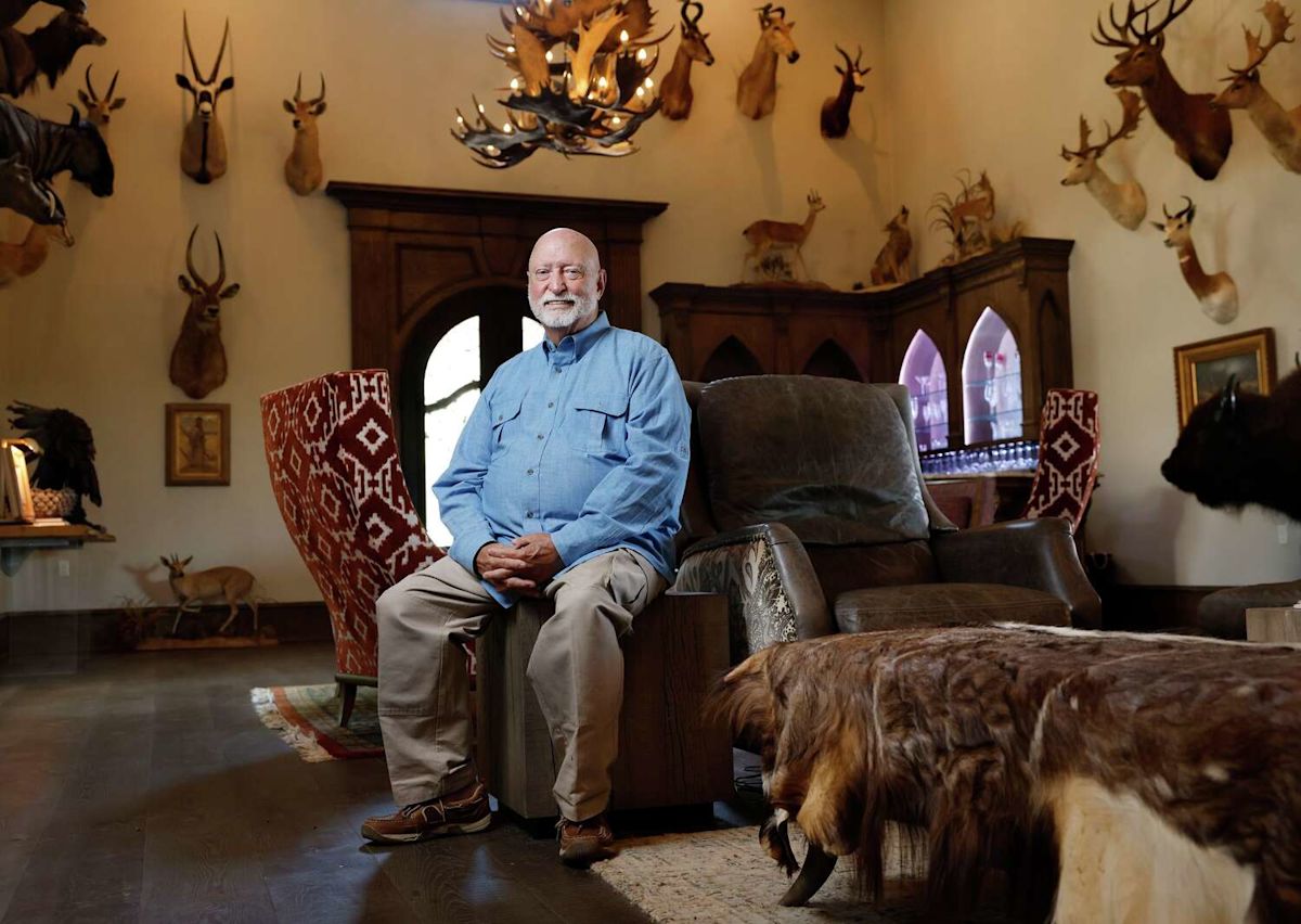 He led Plano, then went to prison. Nearly 30 years later, Trump has now pardoned him
