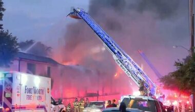 Fort Worth apartment fire leaves more than 50 displaced after firefighters put out flames