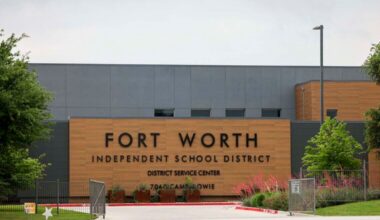 Fort Worth ISD board members apologize to speech therapists over staffing cuts