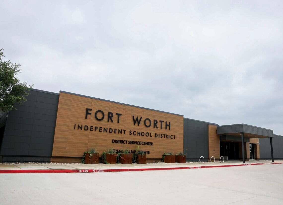 Fort Worth ISD board approves reporting teachers who broke contracts
