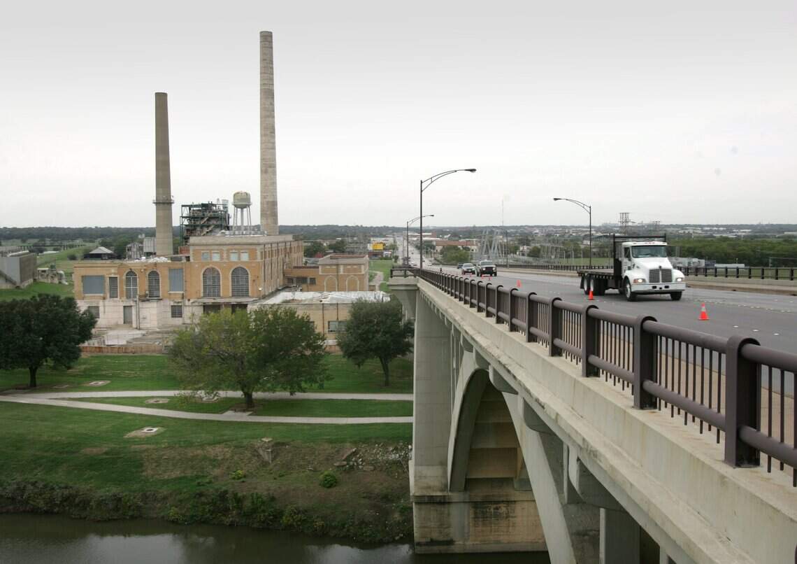 Teens found man’s body inside pipe at abandoned power plant in Fort Worth