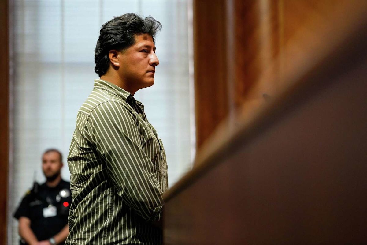 Lorenzo Salgado Araujo's son appeals to Houston leaders for answers regarding ICE shooting