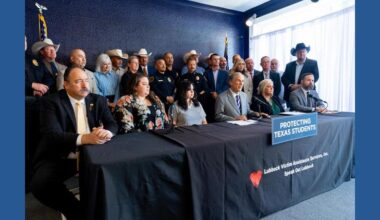 Texas educators convicted of improper student relationships could face at least 10 years under Abbott proposal