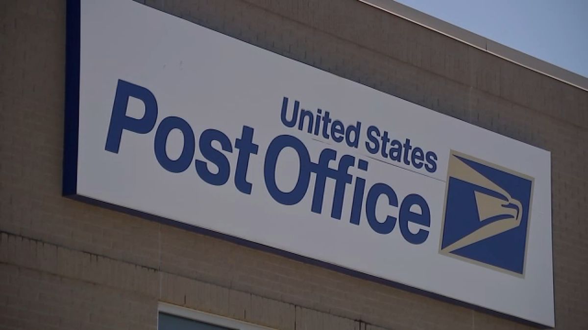 Houston postal carriers charged in alleged $23 million check-theft scheme