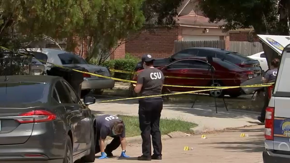 65-year-old woman killed after gunfire strikes home in Houston's south side, HPD says