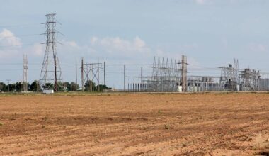 Can competition deliver the electric savings Abbott promises? Lubbock offers a reality check.