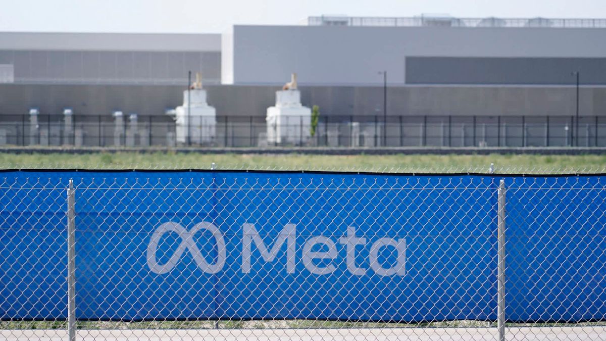 In Texas, Meta town hall turns tense as residents press on water, power, and rate fears