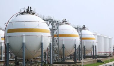 Texas senators weigh gas plant mandate as solar, batteries make up 70% of new power queue