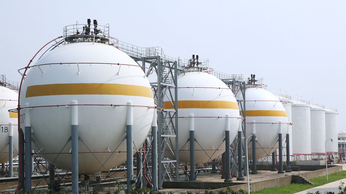 Texas senators weigh gas plant mandate as solar, batteries make up 70% of new power queue