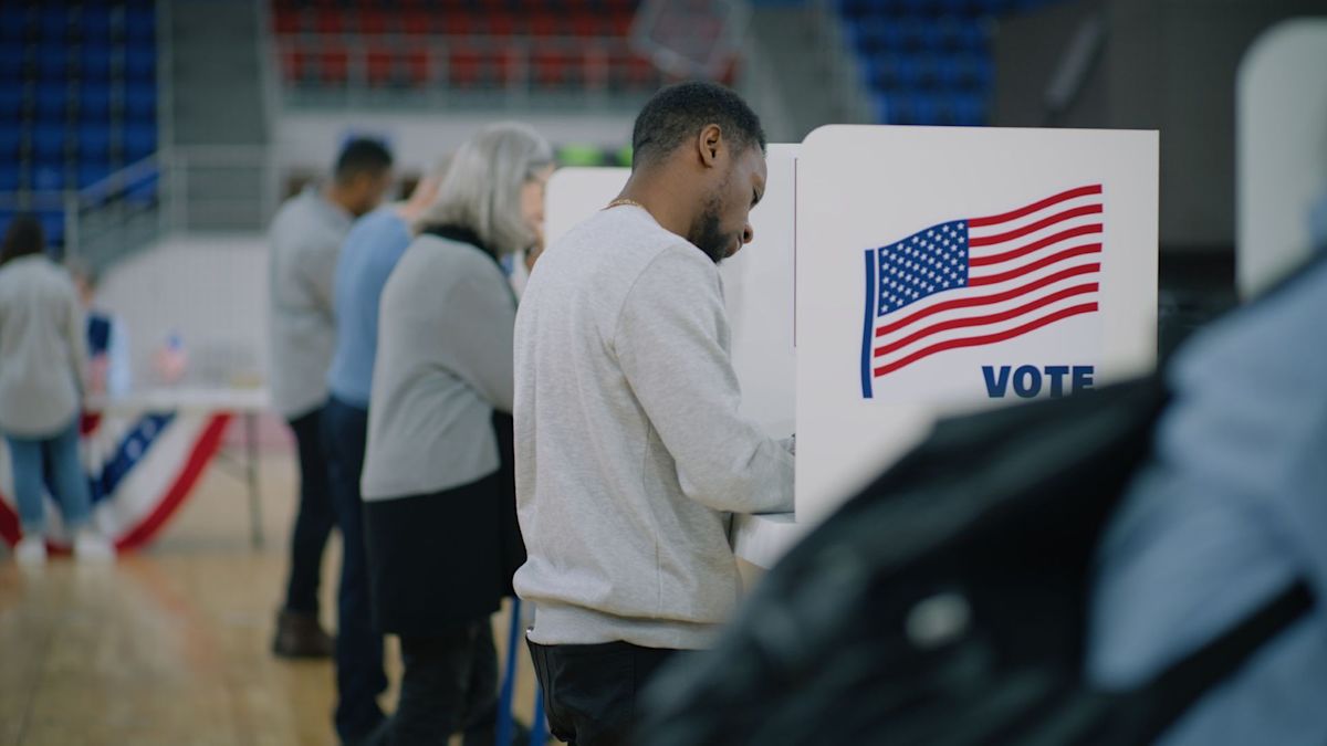 AI data center backlash scrambles 2026 midterms as Texas halts 1,800 projects