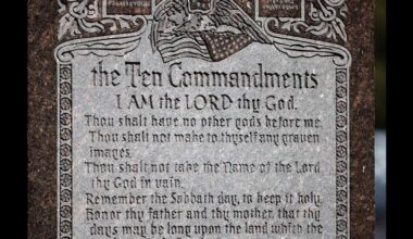 Houston mothers challenge Ten Commandments posters under Texas’ new parental rights amendment