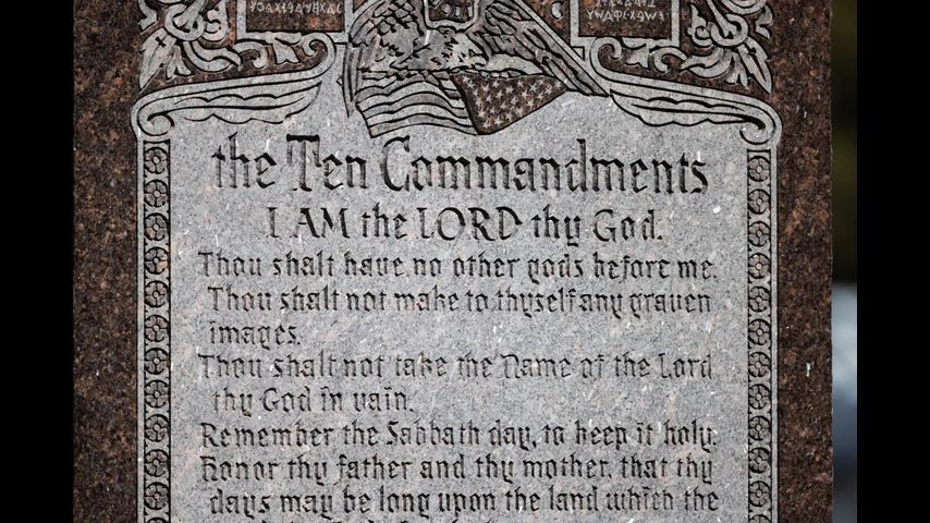 Houston mothers challenge Ten Commandments posters under Texas’ new parental rights amendment
