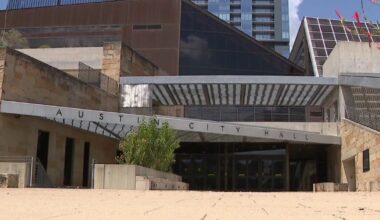ICE arrests in downtown Austin sparks protests outside City Hall