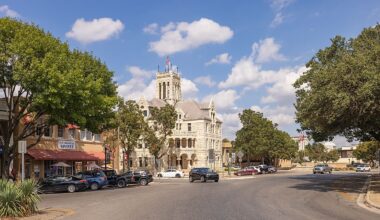 9 Most Charming Town Squares In Texas