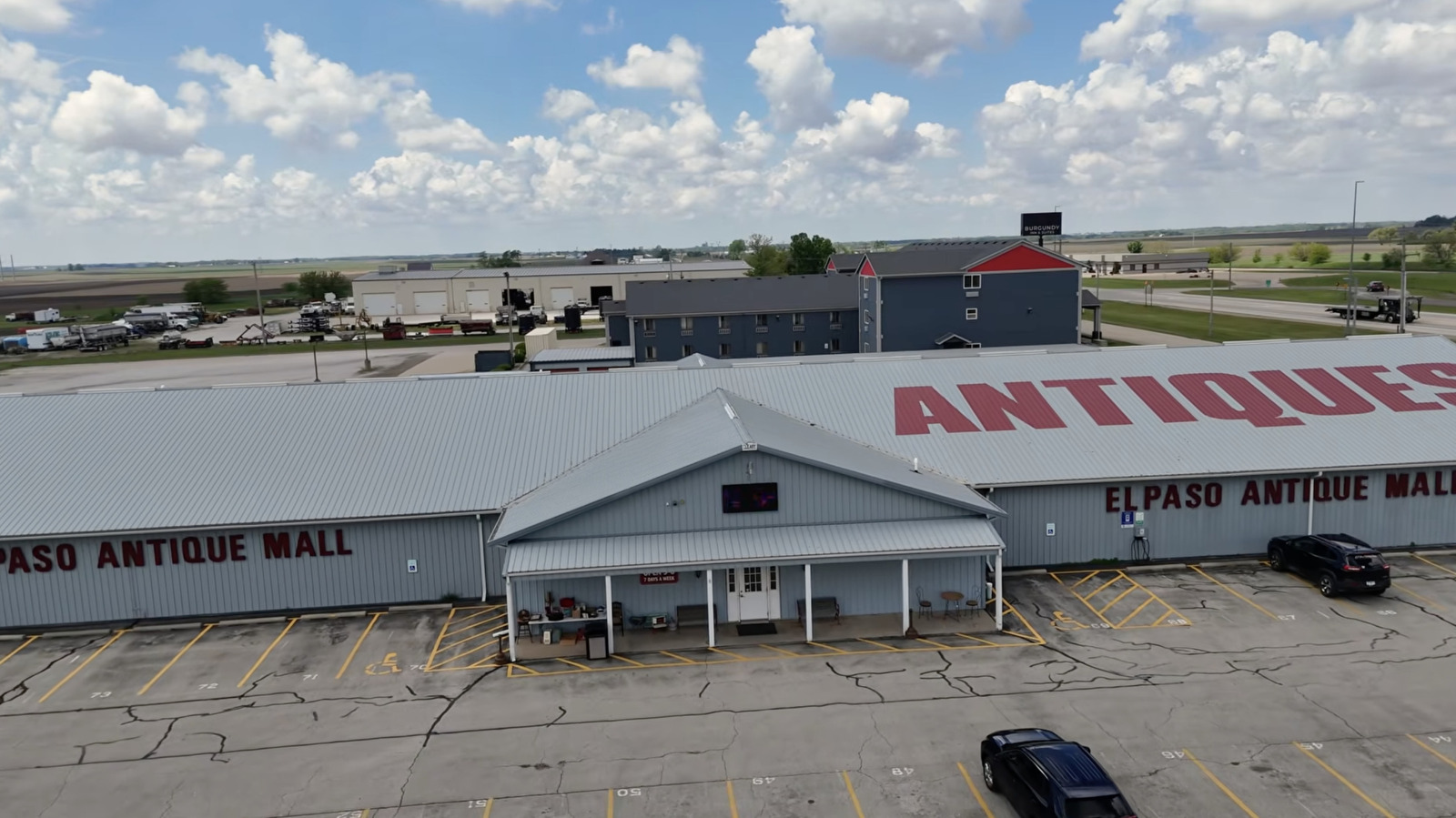 Sandwiched Between Rockford And Springfield Is A Midwest City With Tasty Eats, Antique Shops, And Parks
