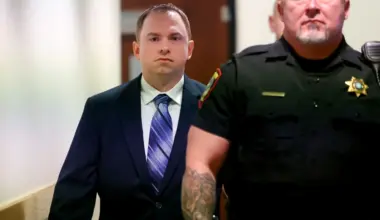 Fort Worth City Council reapproves increased legal fees for ex-police officer Aaron Dean
