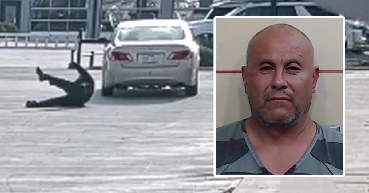 Dallas man sentenced for drunkenly dragging Hudson Oaks officer through H-E-B parking lot