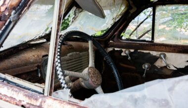 Sunset Heights residents report abandoned vehicles, no action taken