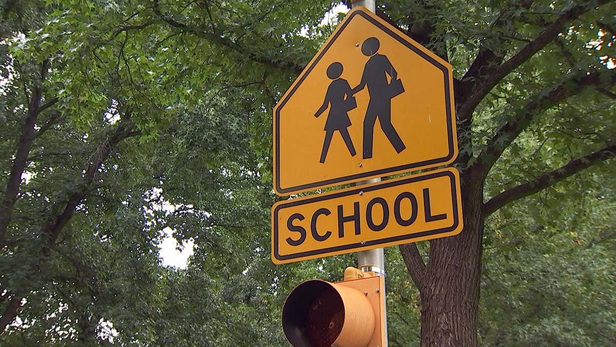 Irving police remind drivers no hand-held phones in school zones – NBC 5 Dallas-Fort Worth