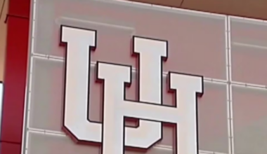 University of Houston student says financial aid change left her scrambling before fall semester