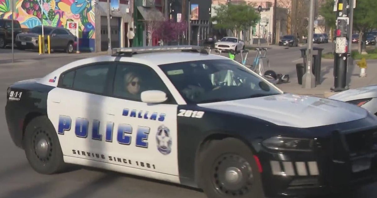 Dallas police supervisor suspended 15 days after accessing officer's private photos, officials say