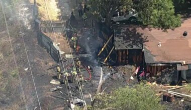 Firefighters battle blaze along railroad line in southeast Fort Worth