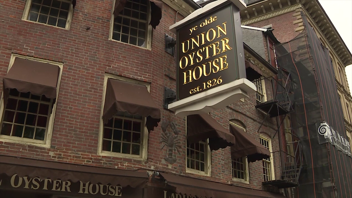 Billionaire Texas family to buy Union Oyster House, family spokesperson says