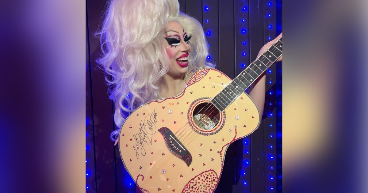Dolly Parton gave a Texas drag queen a rhinestoned guitar