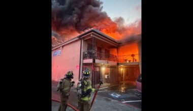 At least 1 firefighter injured, multiple families displaced in 3-alarm Fort Worth apartment fire