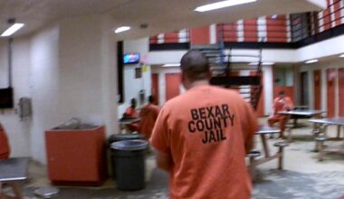 Could a diversion center reduce deaths in the Bexar County jail?