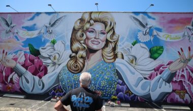 'Voluptuous sex symbol.' Judge cites Dolly Parton, overturns Texas 'drag ban'