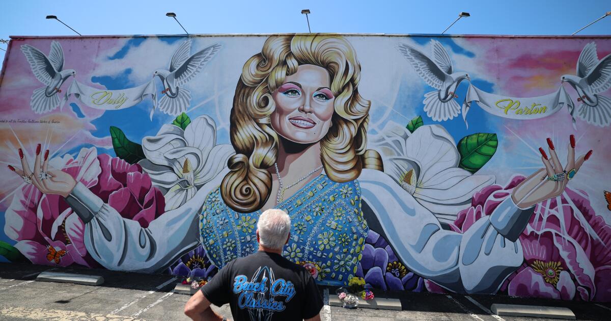'Voluptuous sex symbol.' Judge cites Dolly Parton, overturns Texas 'drag ban'
