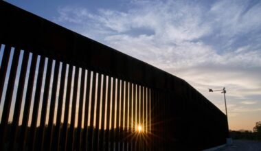 Judge lets DHS build a border wall through Texas town’s levee system