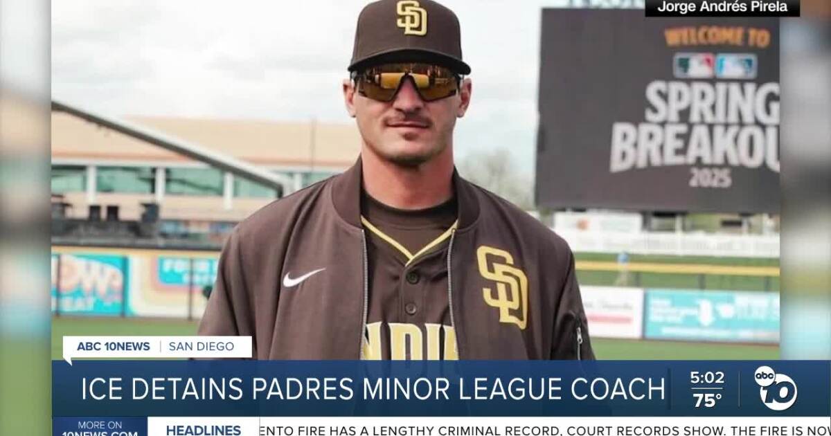 Padres minor league coach detained at El Paso airport