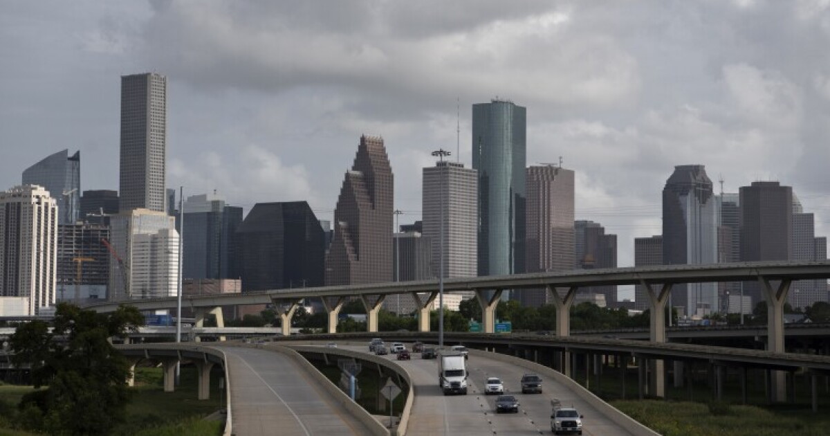 S&P gives Houston's combined utility system a negative outlook