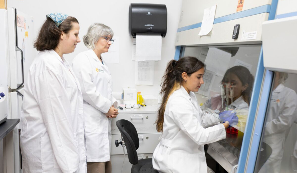Undergraduate students from across the country gain hands-on research experience in UT Health San Antonio labs