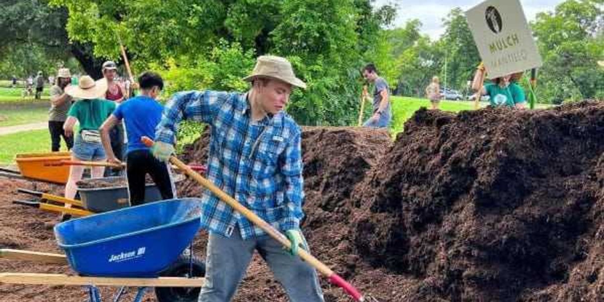 Volunteers work to expand Austin's Festival Beach Food Forest