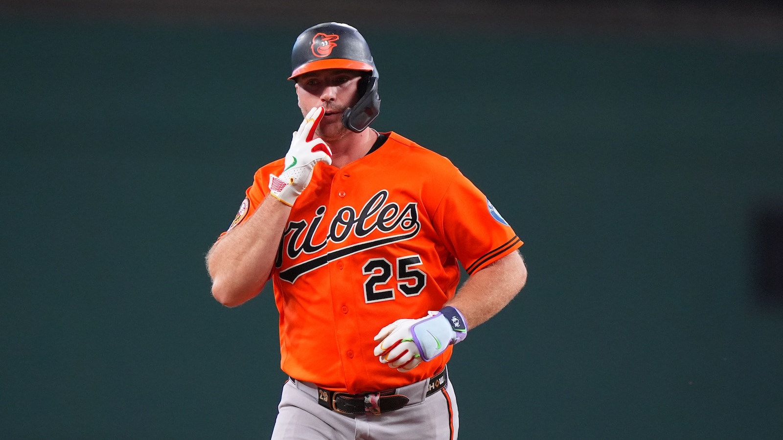 Pete Alonso has his first two-homer game with the Orioles in a 10-5 win over the Rangers
