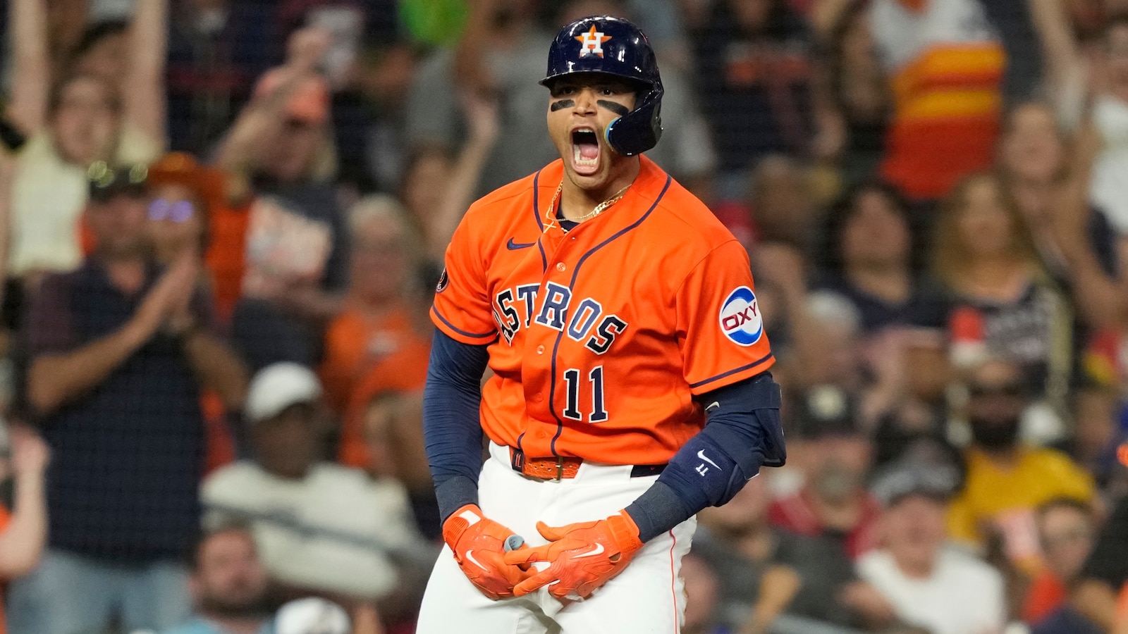 Yainer Diaz powers the Astros past the Rangers 11-2, pushing Houston into first