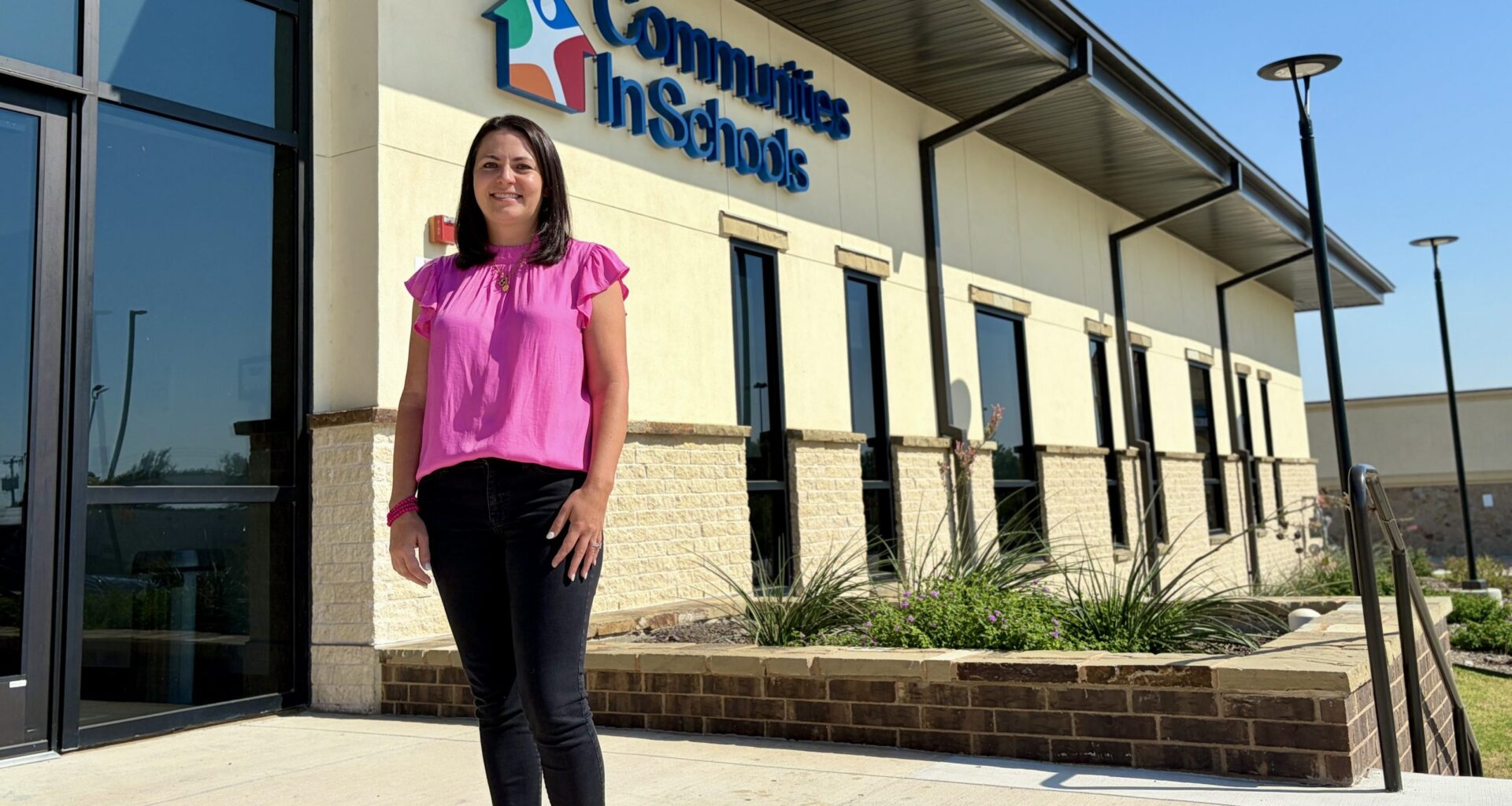 Fort Worth volunteer offers stability for kids whose lives may be unsettled