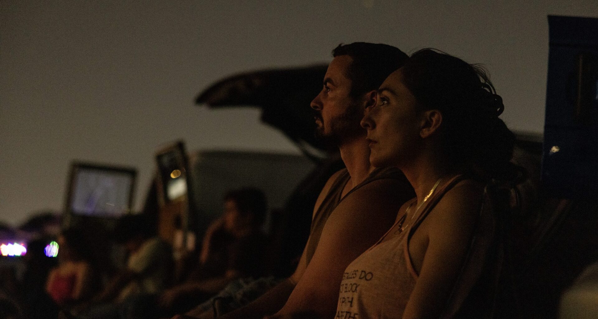 Roll credits: 800 cars drive in to say goodbye to Fort Worth’s Coyote theater