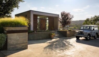 2200 Scenic Drive in Photos