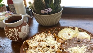 Chilaquiles traditional at El Tesoro