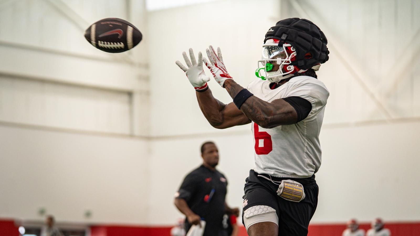 PREVIEW: #23/#24 Houston Hosts Oregon State for H-Town Kickoff