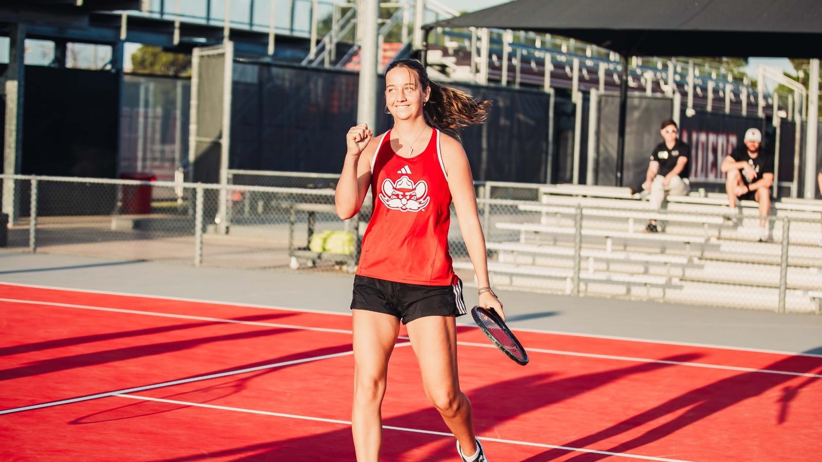Women’s Tennis Signs Big 12 Freshman of the Year Jennifer Jackson