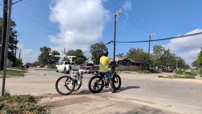 A look at the bike-towed ‘chariots’ mapping how good — or bad — San Antonio sidewalks actually are