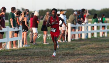 Cross Country Squads Place Second at Aggie Opener