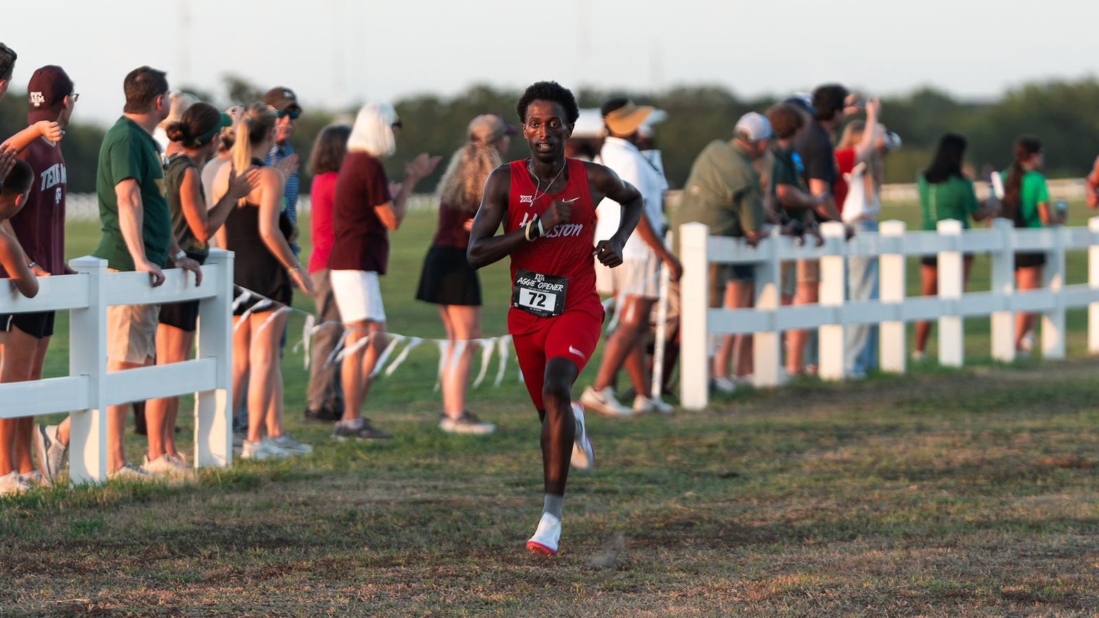Cross Country Squads Place Second at Aggie Opener