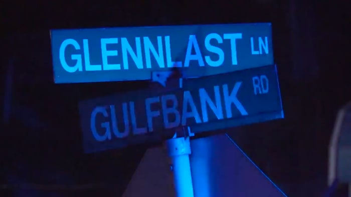 Man dies after shooting in north Houston, suspect flees scene, deputies say