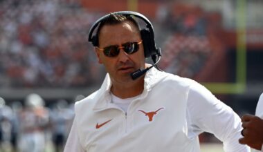 No. 5 Texas Longhorns rolls past Texas State 59-7 in season opener